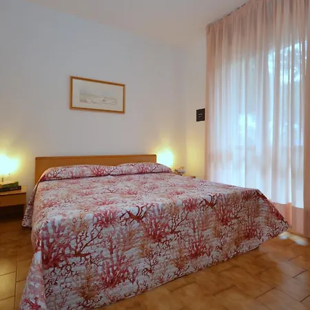 Residenza Orsa Maggiore Lignano Sabbiadoro Exterior photo